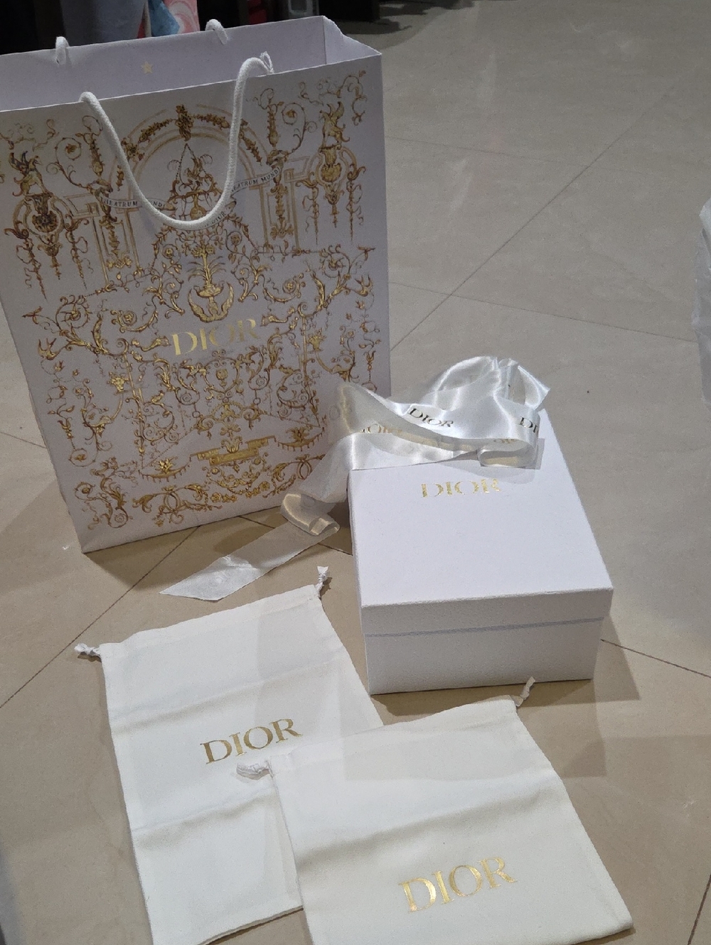 Dior White and Gold Gift Packaging Set